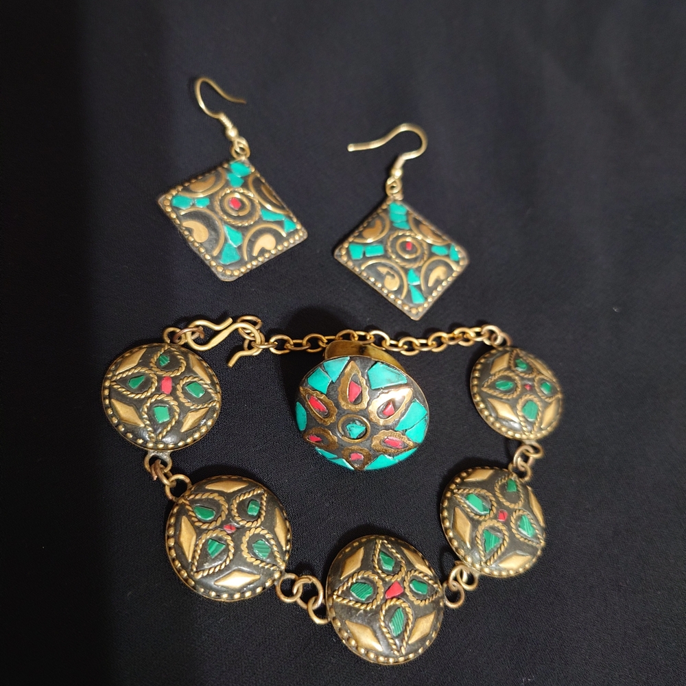 A Perfect Jewlery Set-Handmade From North Asian Local Mountain Stones
